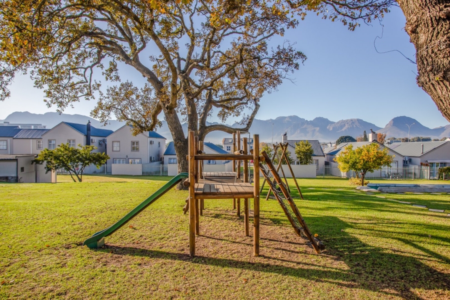 3 Bedroom Property for Sale in Honeydew Country Estate Western Cape